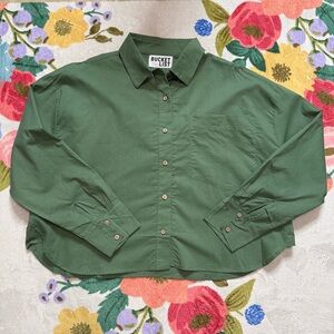 BUCKETLIST Women’s Casual Green Cropped Boxy Button Down Shirt